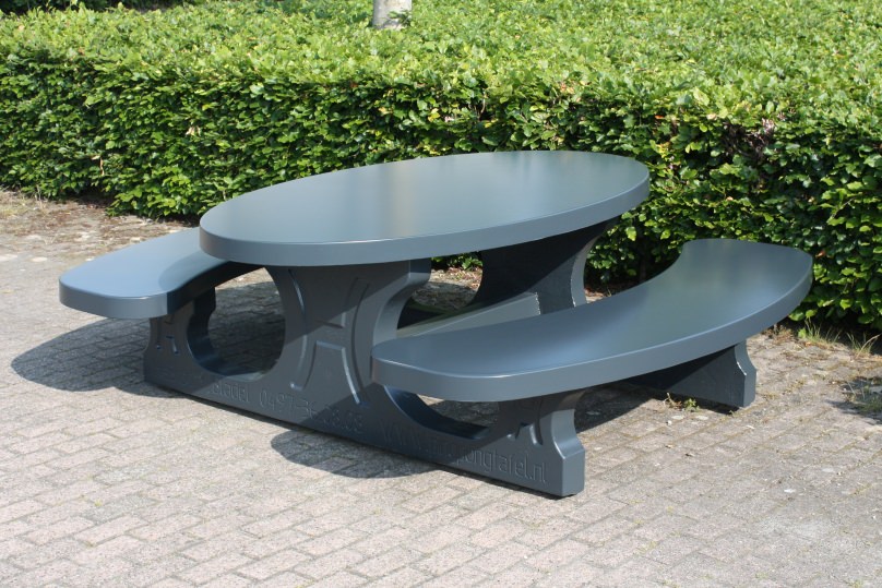ovale picknicktafel antractiet gelakt